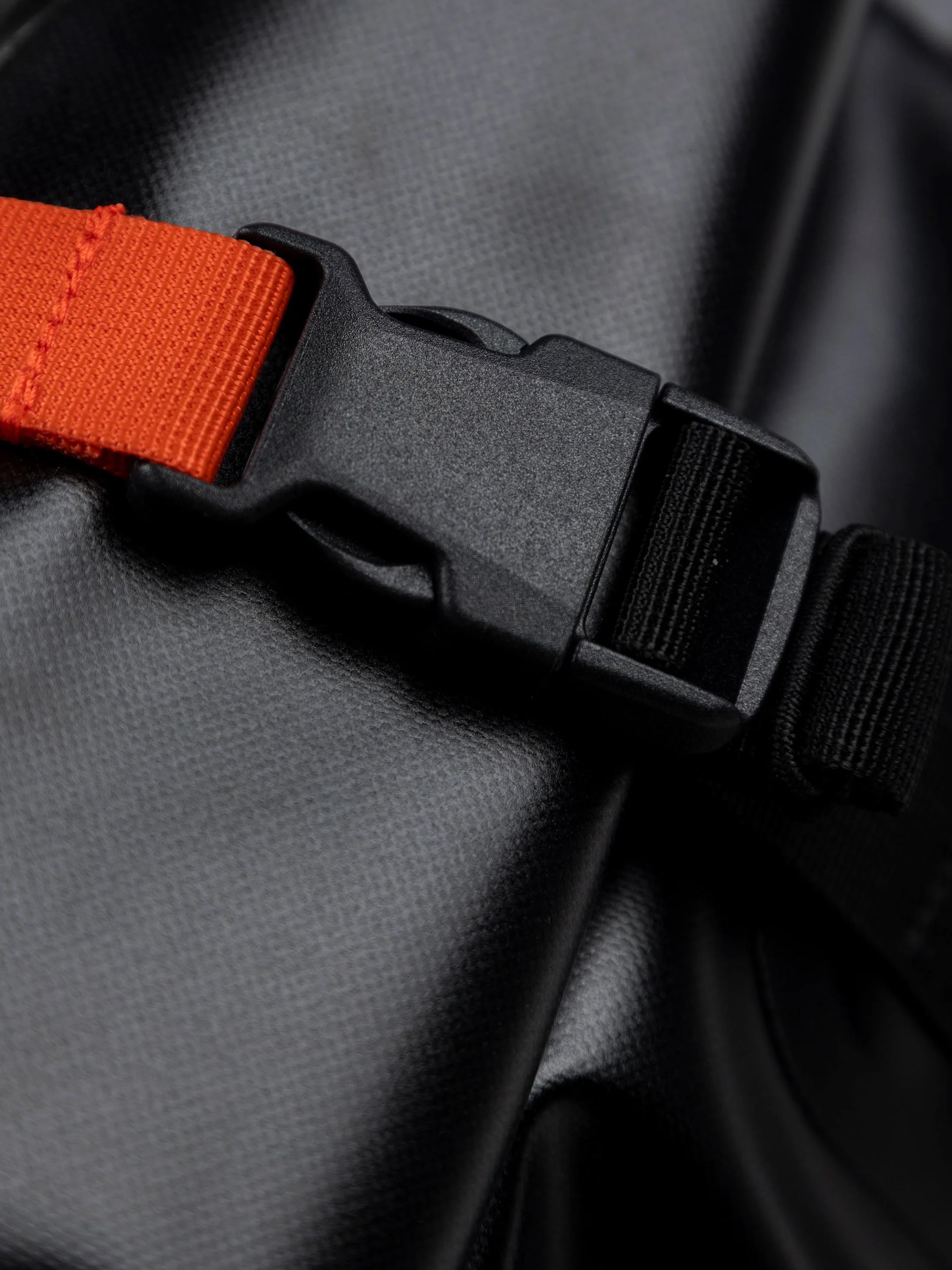 Drift 20L Waterproof Roll Top Backpack - Image 11