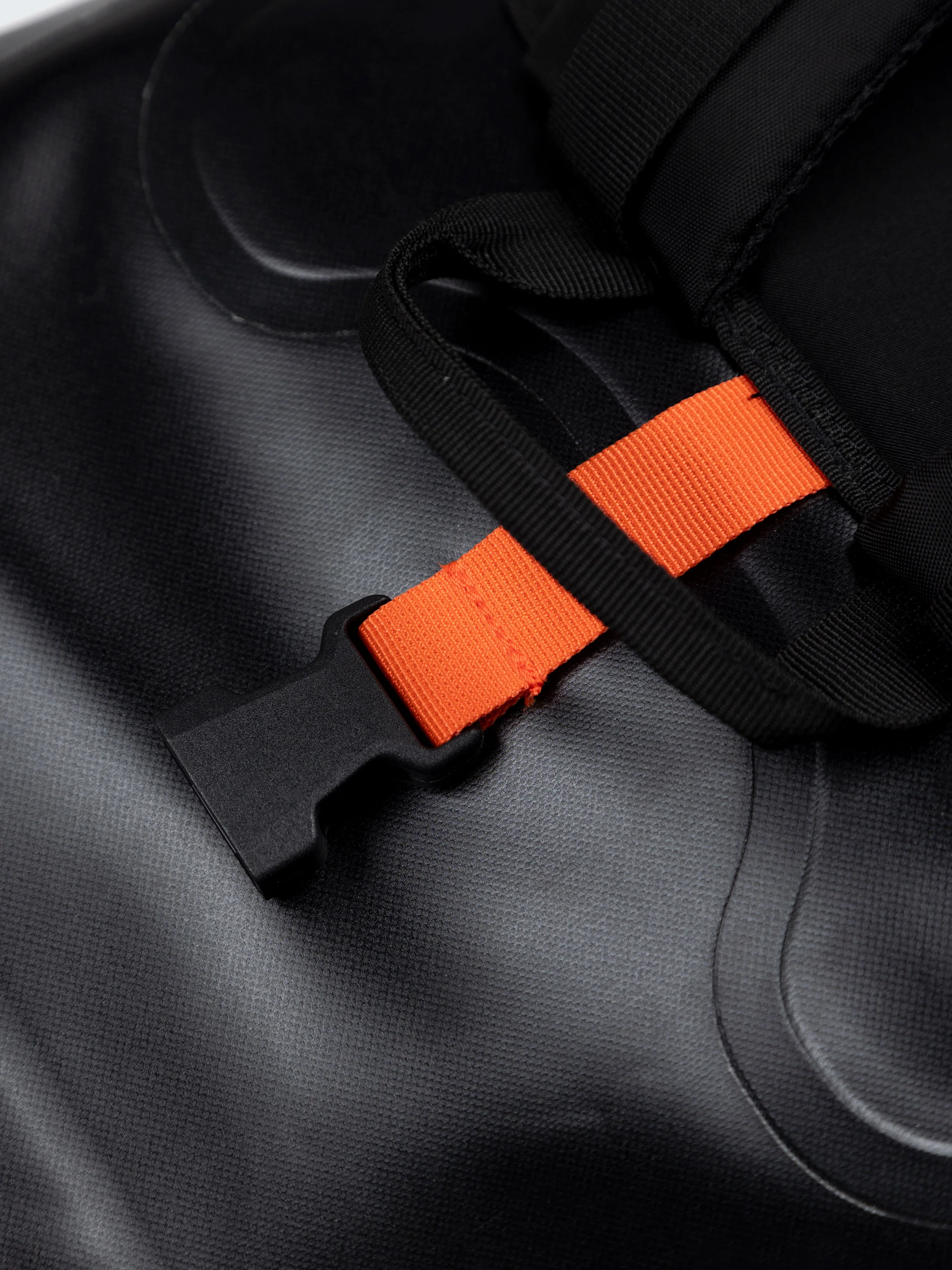 Drift 20L Waterproof Roll Top Backpack - Image 15