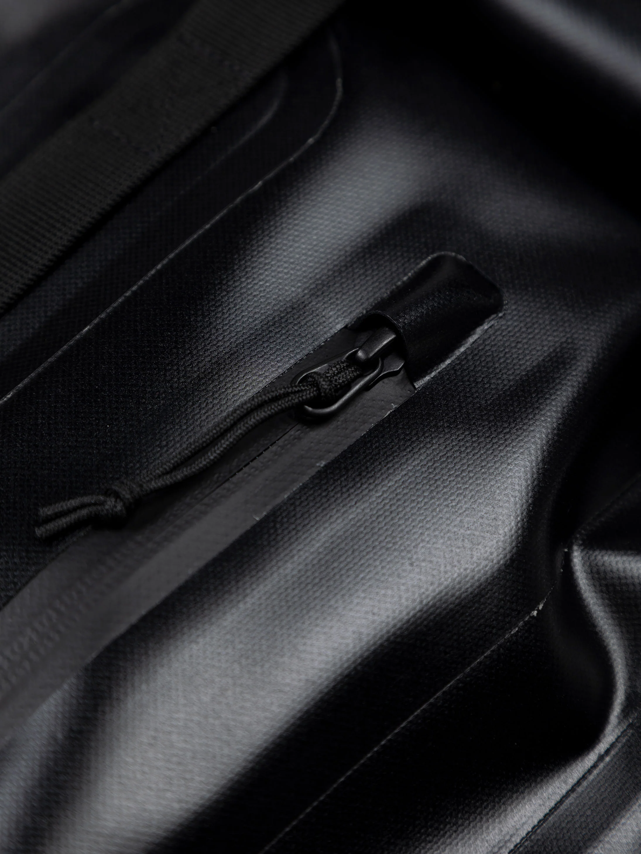 Drift 20L Waterproof Roll Top Backpack - Image 9