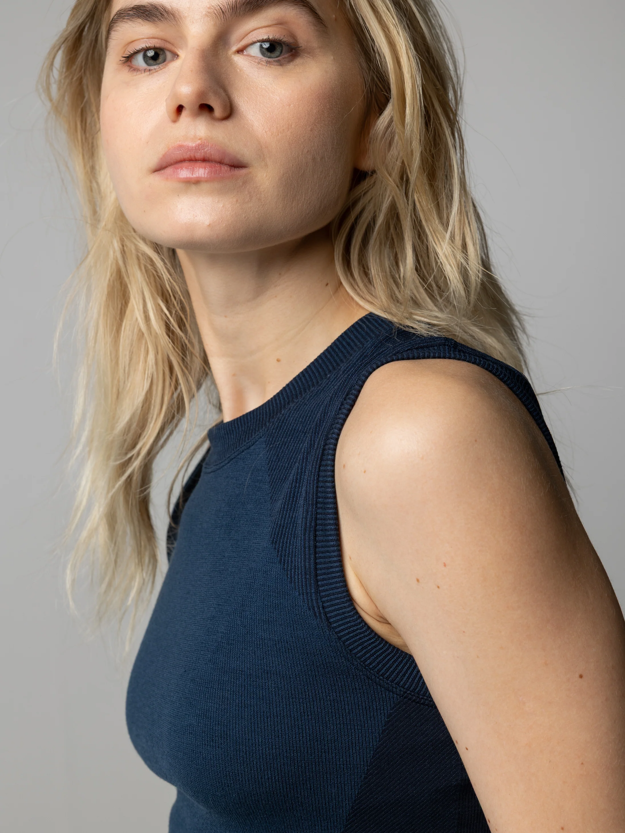 Women's Ria Seamless Vest - Image 5