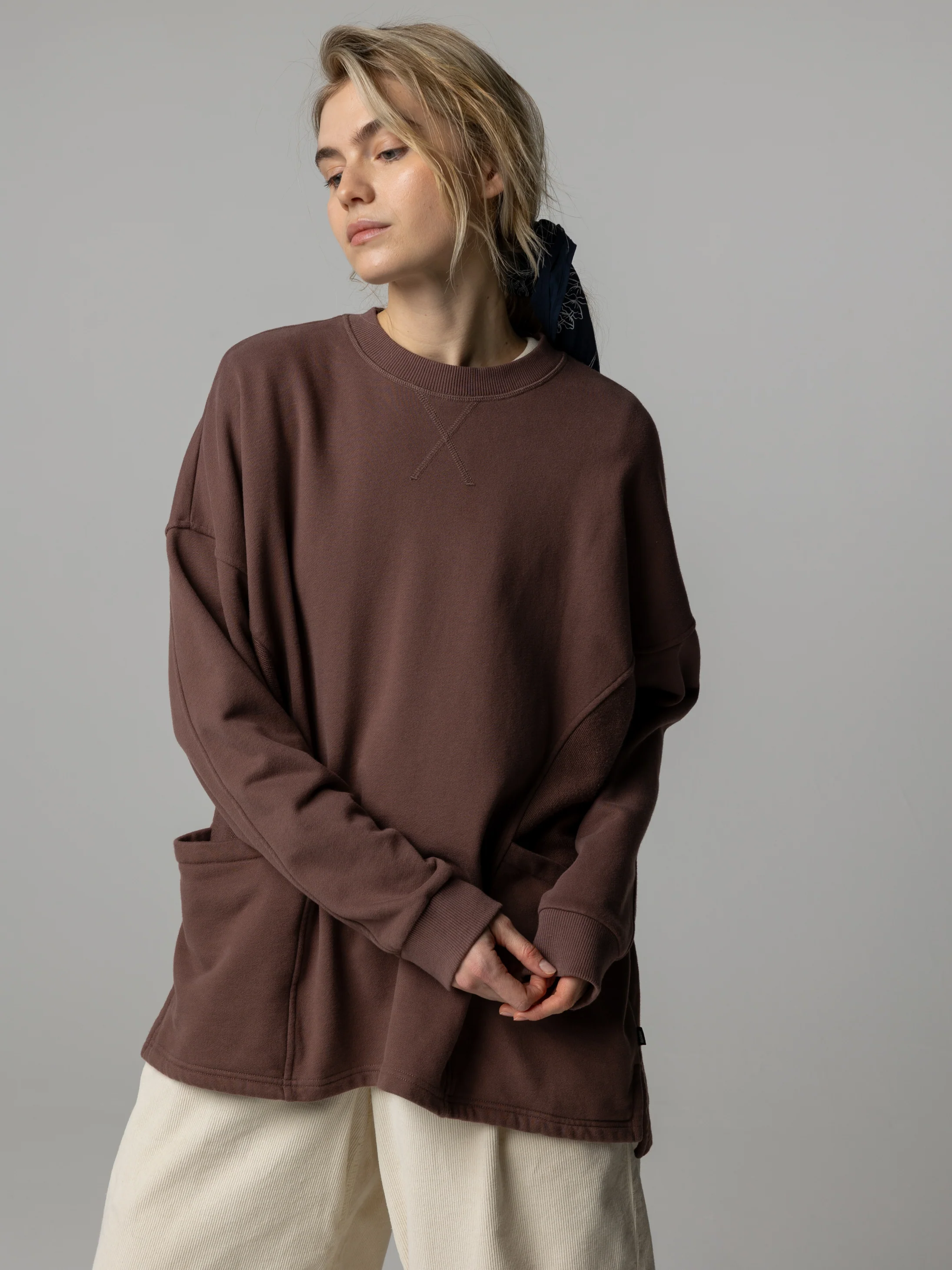 Women's Awen Sweatshirt - Image 3