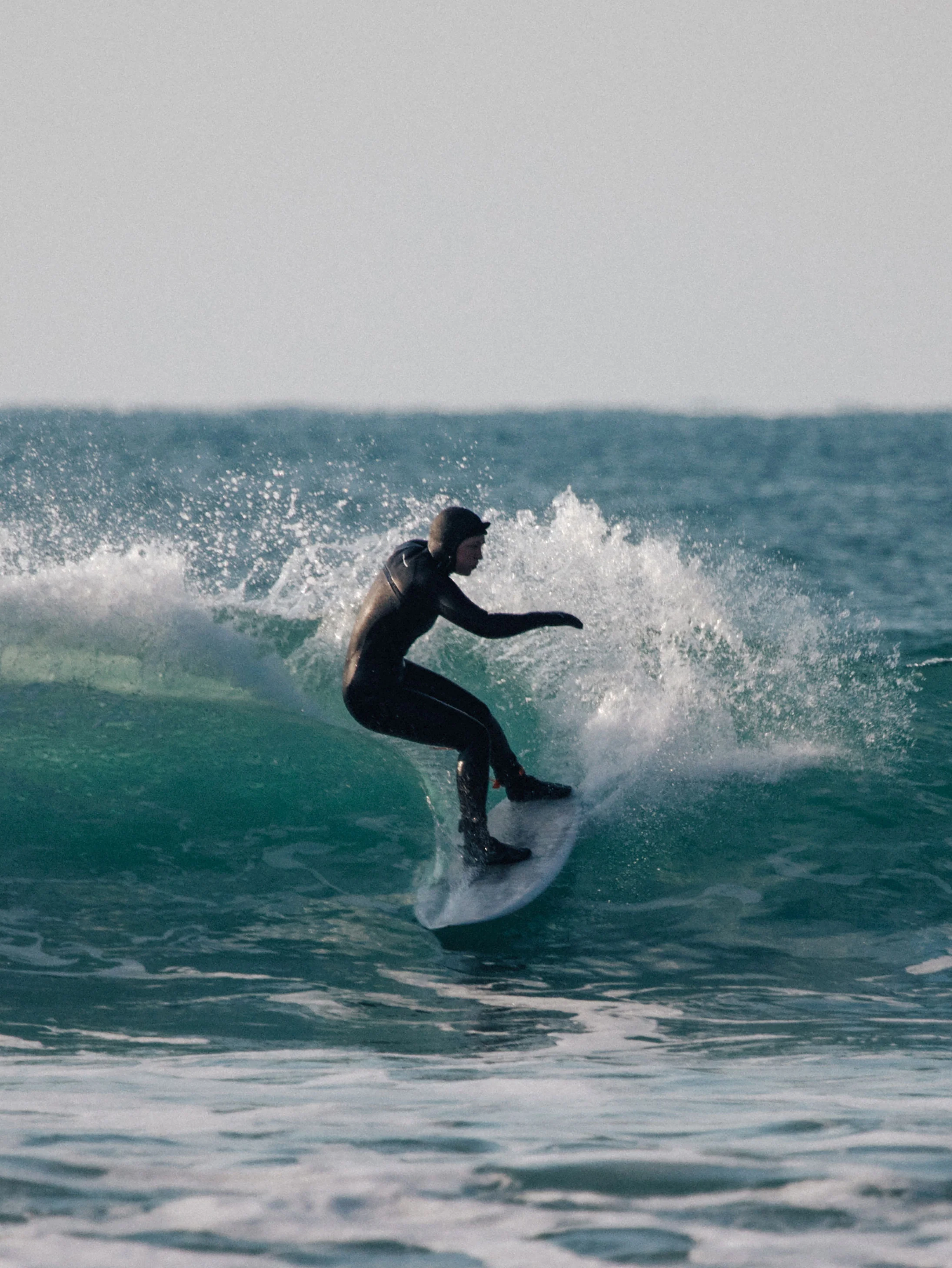 Women's Nieuwland 5.5/4.5mm Yulex® Chest Zip Hooded Wetsuit - Image 3